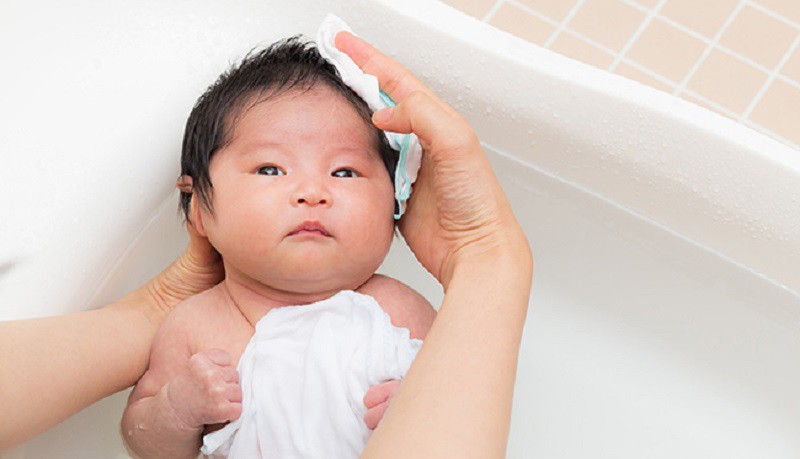 Có nên nấu nước lá