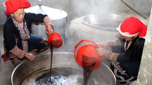 Lá-tắm-người-Dao-đỏ-dành-cho-phụ-nữ-sau-sinh